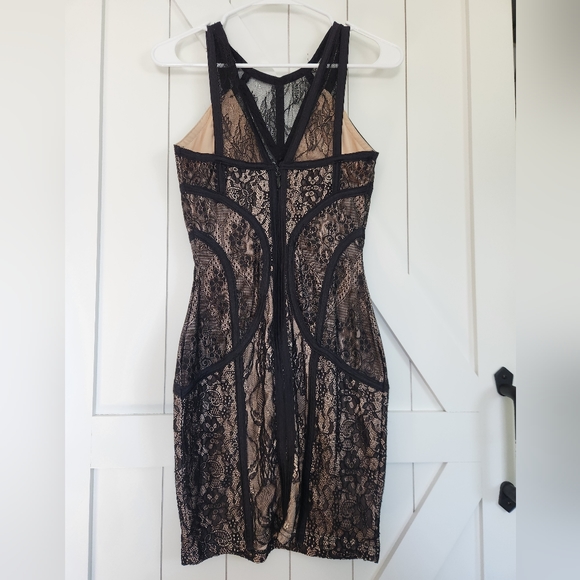 Forever 21 - Picture 2 of 8